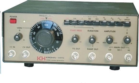 AUDIO FREQUENCY FUNCTION GENERATOR 1Hz TO 220 Hz